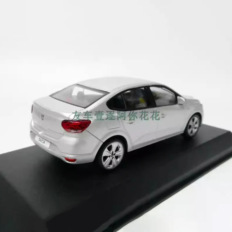 NOREV 1:43 Scale Dacia Logan Alloy Simulation Car Model Classics