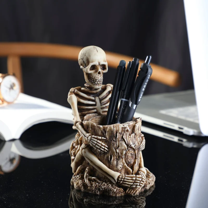 

Retro Funny Skull Desktop Pen Holder Creative Bathroom Toothbrush Storage Barrel Home Halloween Storage Desk Decoration