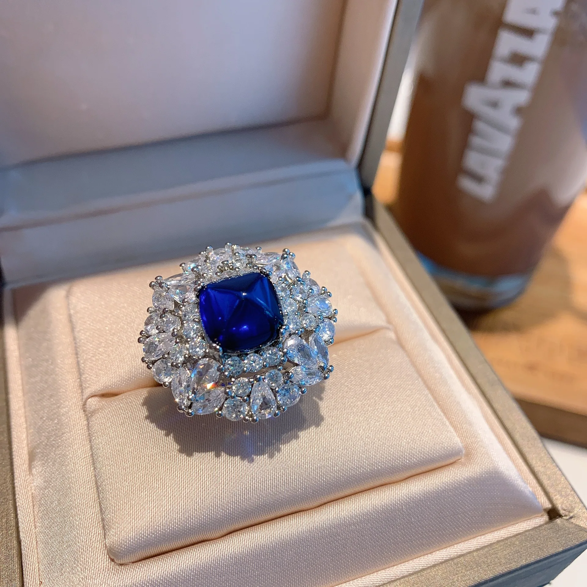 

S925 Full body silver Tiktok popular color treasure emerald sugar tower blue treasure sugar tower full of jewelry ring main ston