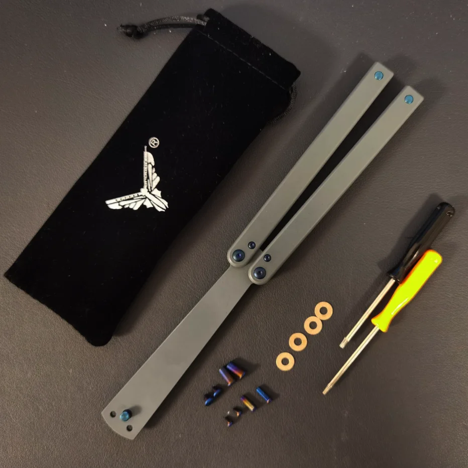 Squiddy Practice プラスチック 未剃り折りたたみポケット EDC