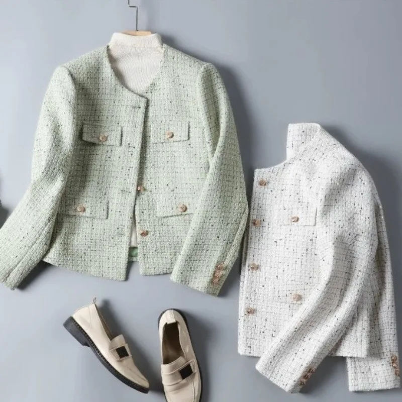 Рисунок 4 - Женская модная блузка в винтажном стиле