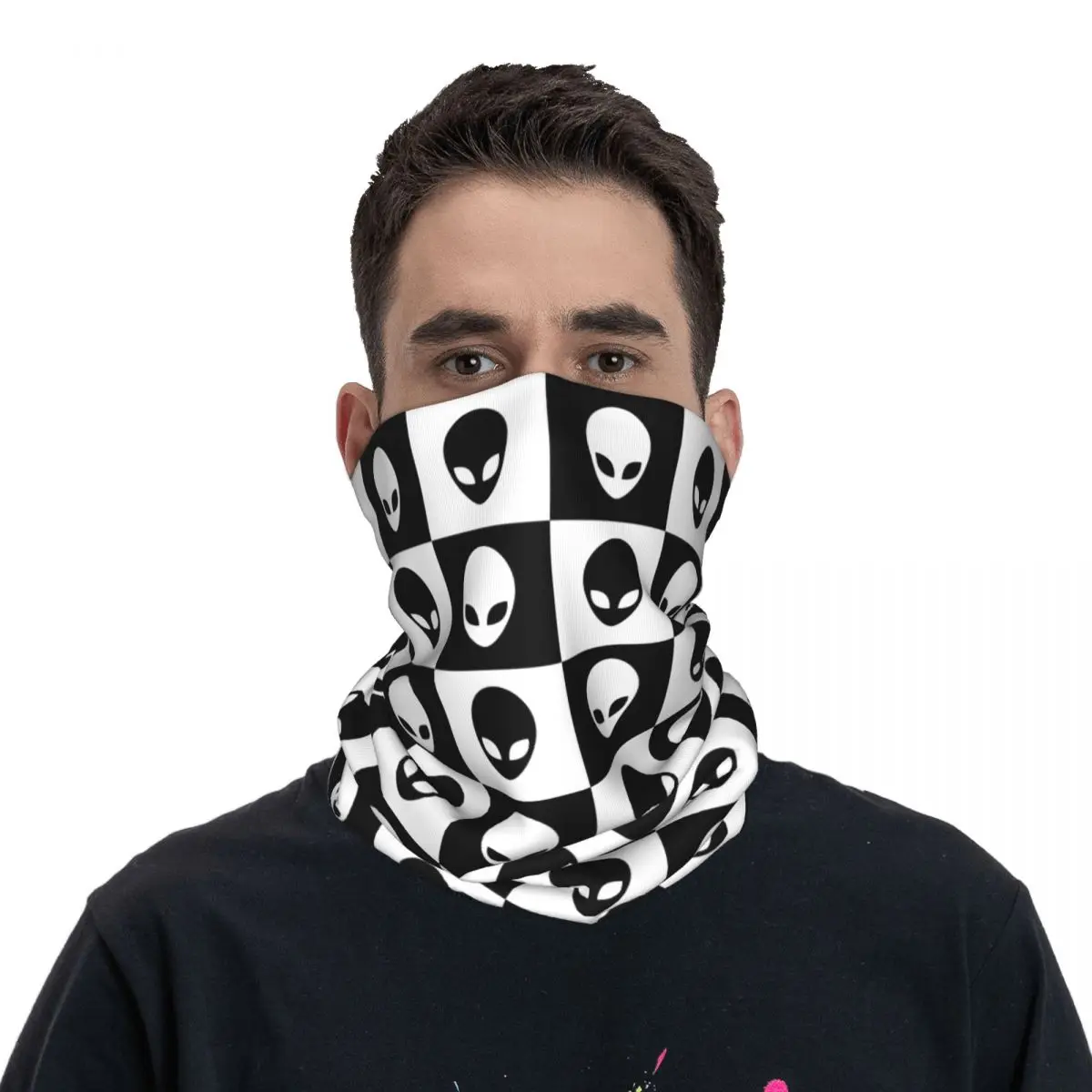 

Aliens White And Black Bandana Neck Gaiter Printed Wrap Scarf Warm Headwear Fishing Unisex Adult Breathable