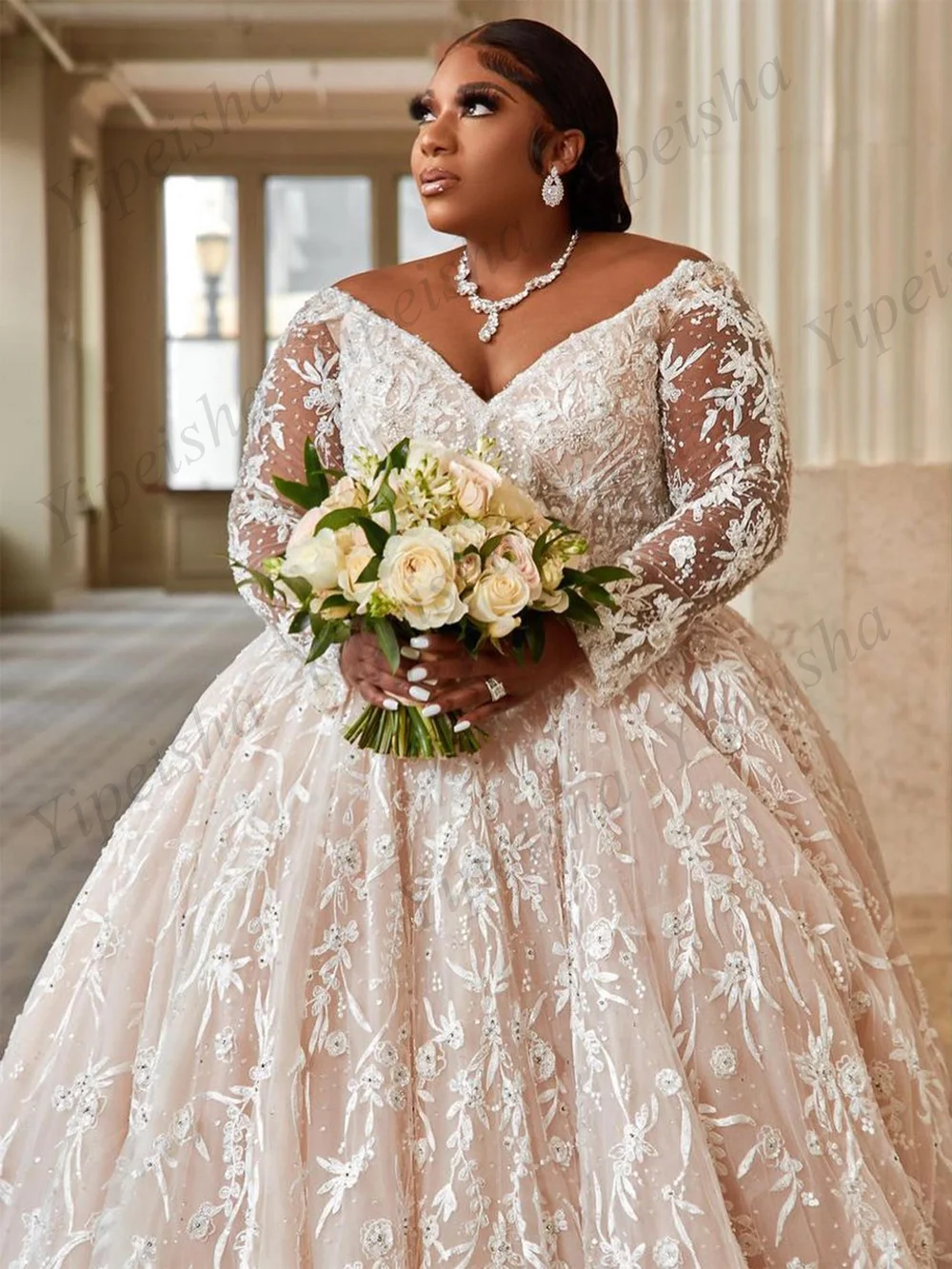 長袖のアフリカンスタイルのウェディングドレス,Vネックのウェディング