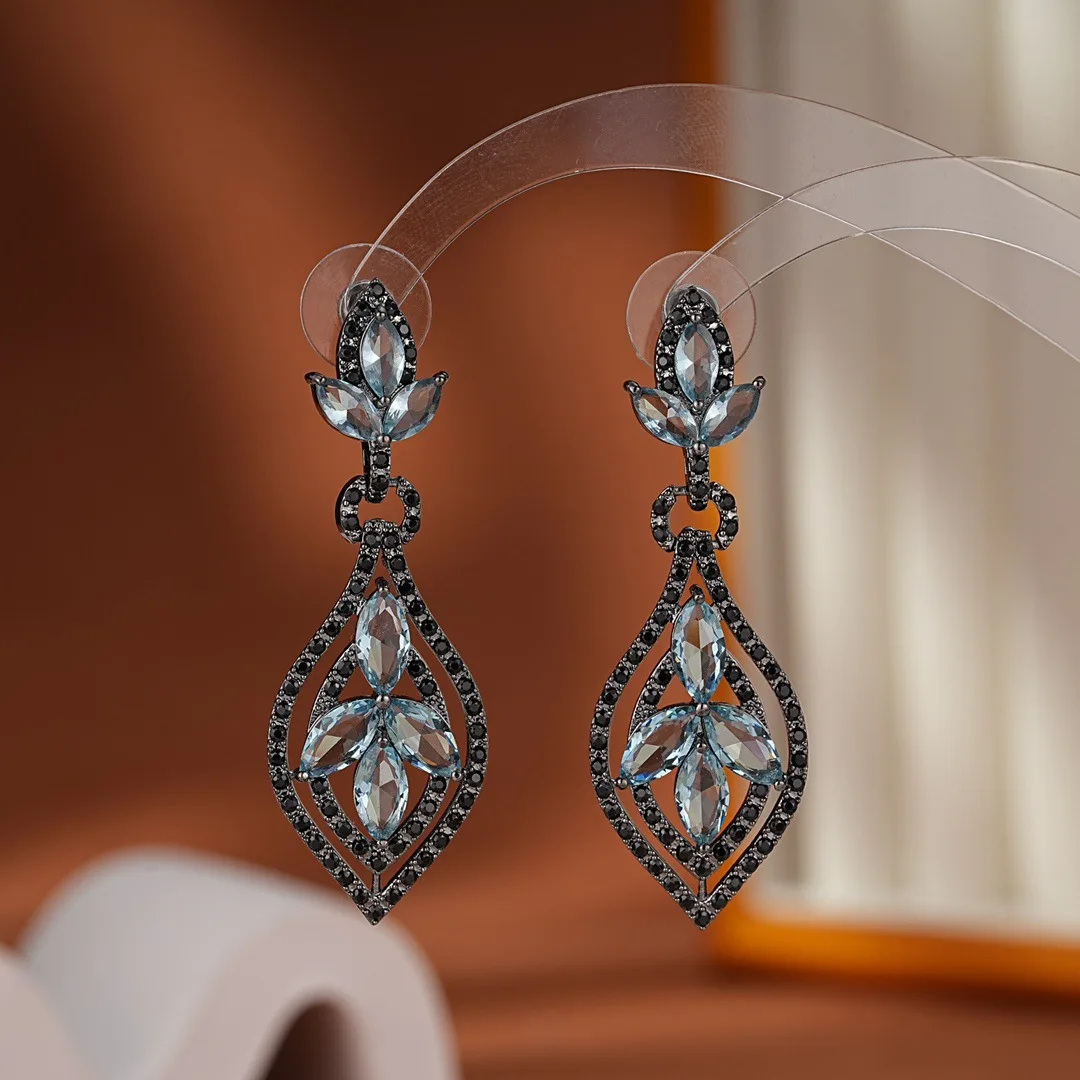 

Bilincolor Fashionable Light Luxury Exquisite Micro-inlaid High-end Elegant Hollowed-out Zircon Earrings For Women