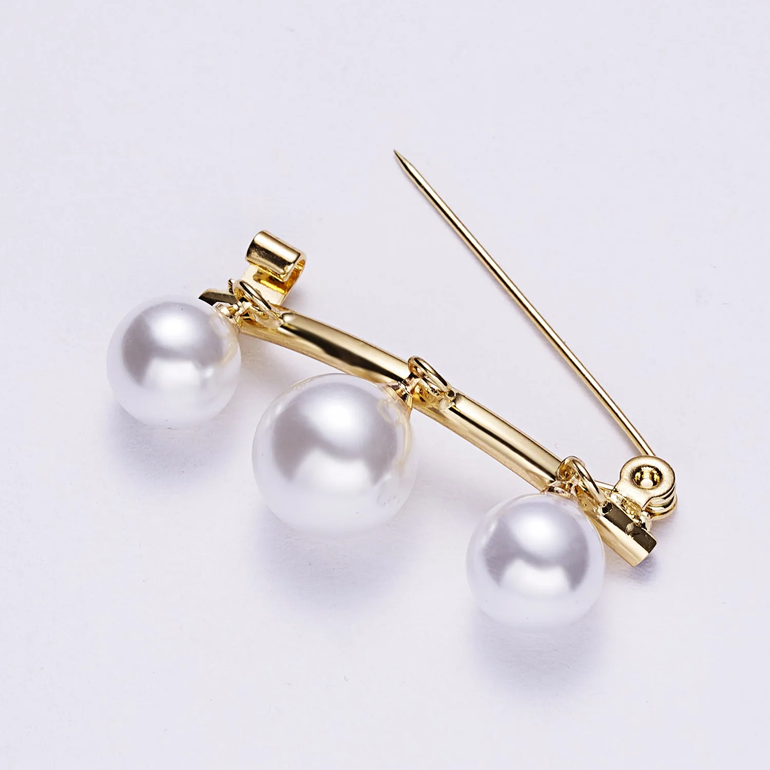 Pearls Brooch Pins for Women Fixed Straps Charm Safe Pin Clothing Clip Badge