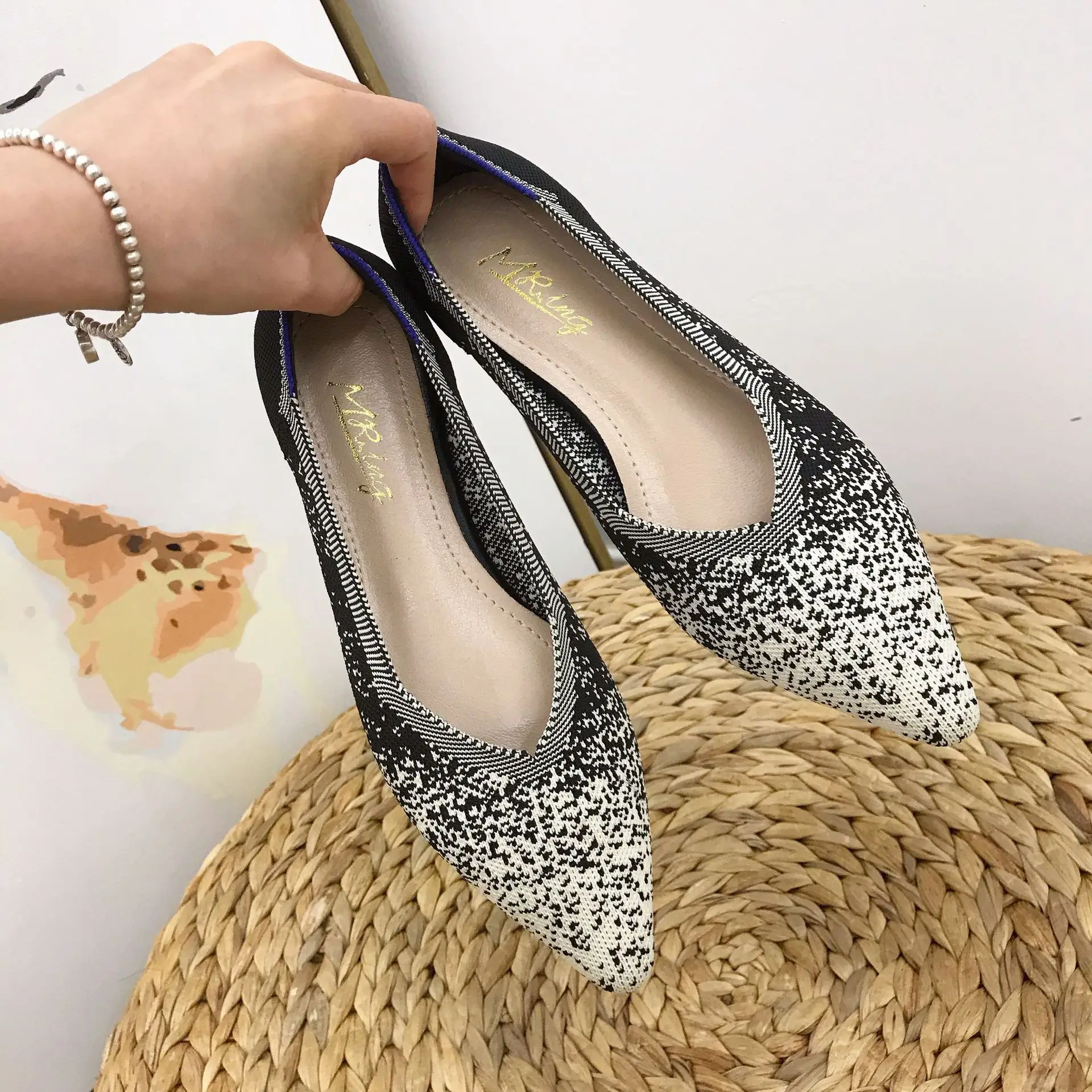 New egg roll shoes pointed toe princess shoes shallow mouth versatile single shoes women's flat fly knitted beanie shoes