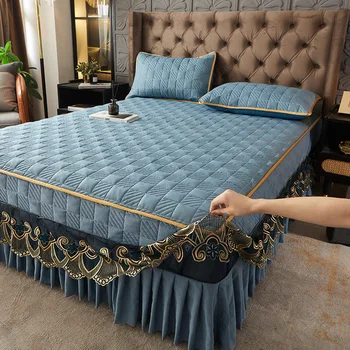 Anti-skid Bed Cover with Pillowcases, Quilted Thickened Bed Skirt, King and Queen Size, Princess Lace Bedspread, Luxury Three Pi