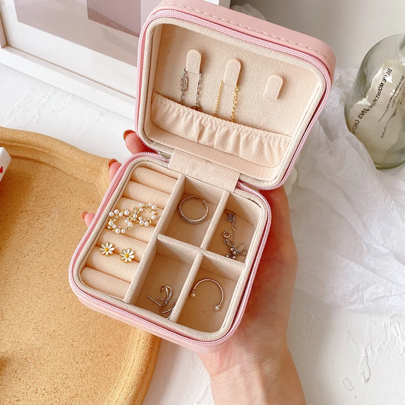 Portable Jewelry Box, European High-End Luxury, after 90 Palace Style, Small Exquisite Net Red, Ring, Earring Storage