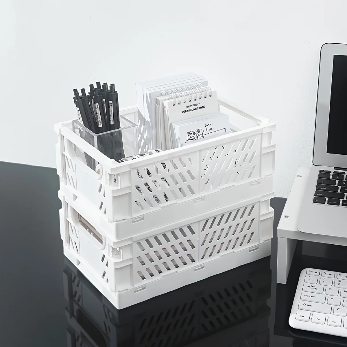 Foldable storage crate with accessories inside