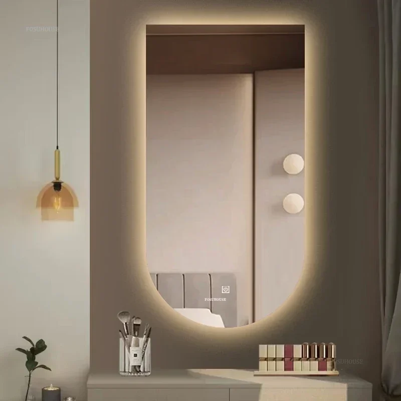 กระจกห้องน้ำติดผนัง กระจกห้องน้ำทรงโค้งอัจฉริยะ กระจกห้องน้ำดีไซน์เรียบง่ายสไตล์นอร์ดิก พร้อมไฟ กระจกแต่งหน้า 1