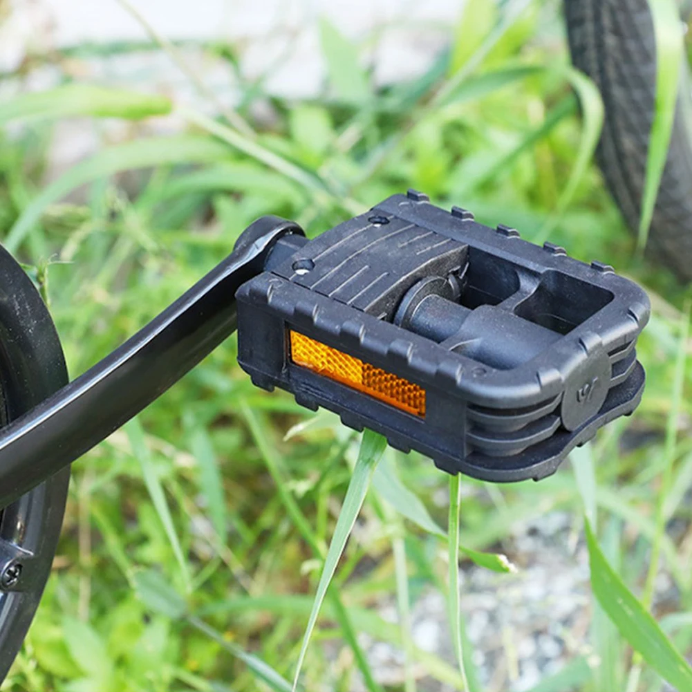 Universal Bicycle Platform Pedals with Reflector Mountain Road Bike Pedal for Folding Bike Electric Vehicle Riding Accessories