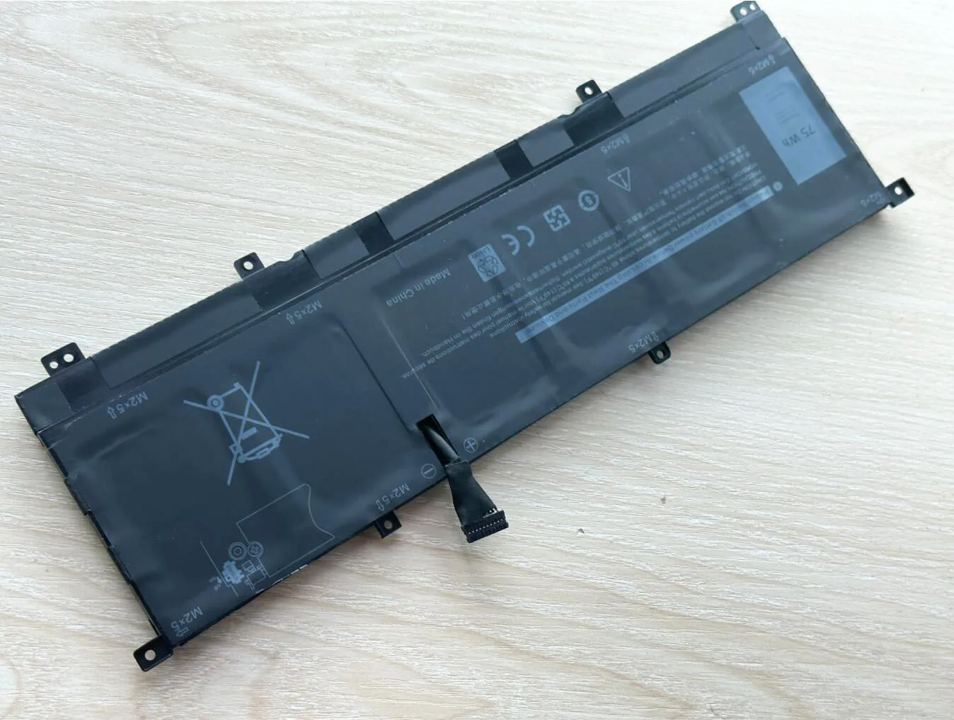 8N0T7-TMFYT-0TMFYT-Laptop-Battery-for-Dell-XPS-15-9575-D1805TS-D1605TS-P73F-DF13-Precision-5530.jpg
