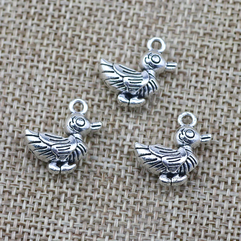 

Newest 10Pieces 14*17mm Mixed Alloy Antique Silver Color Cute Duck Charms Keychain Accessory Pendant For DIY Jewelry Making