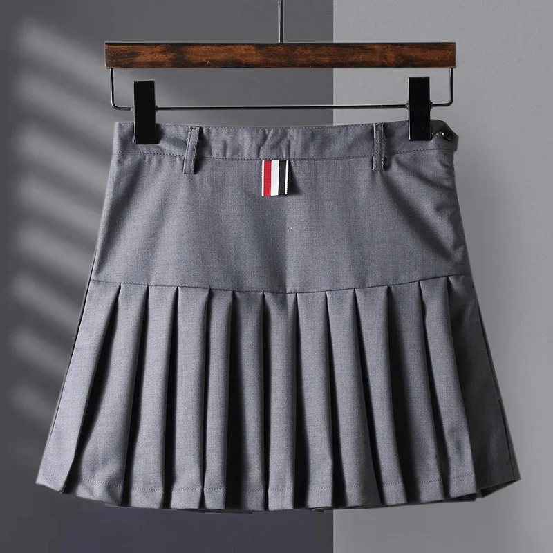 

2024 New Summer Korean Edition TB Pleated Skirt Short Academy Anti glare Inner Lining High Waist Fashionable Slim Skirt Women