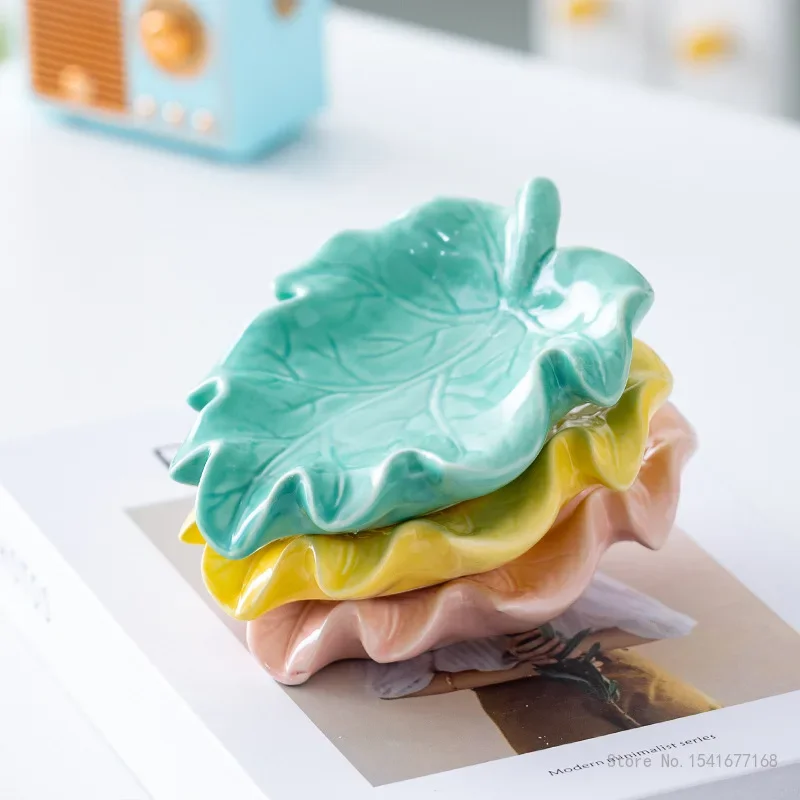 Creative Drain Dish Light, Storage Rack Box, Household, Bathroom, Kitchen Articles, Maple Leaf-Shaped Ceramic Soap Case, 1Pc