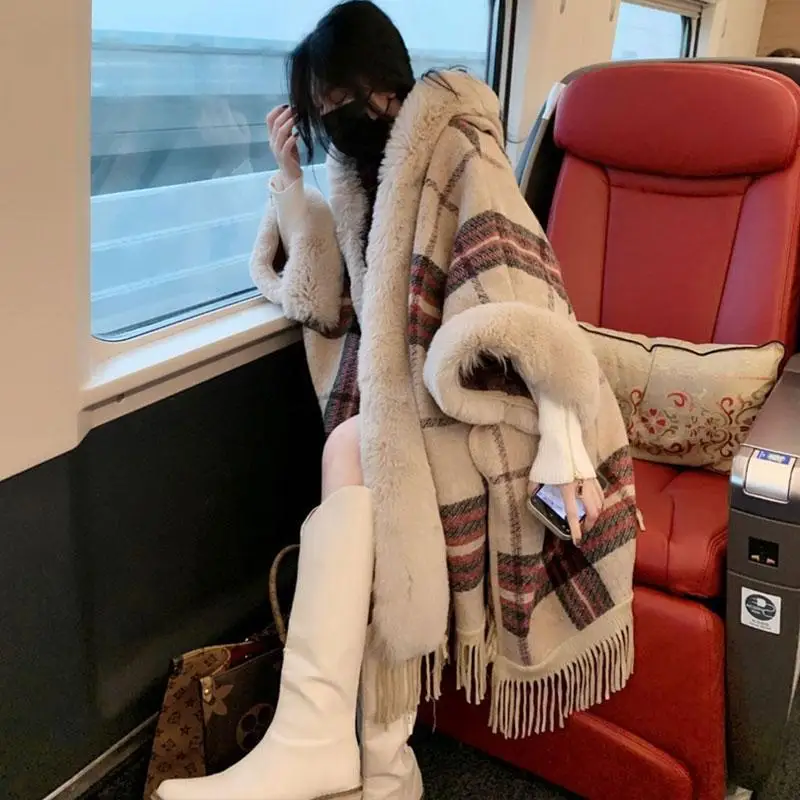 

2023 Autumn Winter Temperament Coat Loose With A Hat Outside A Plush Cape Shawl Female Large Hair Collar Hooded Plaid Thickened