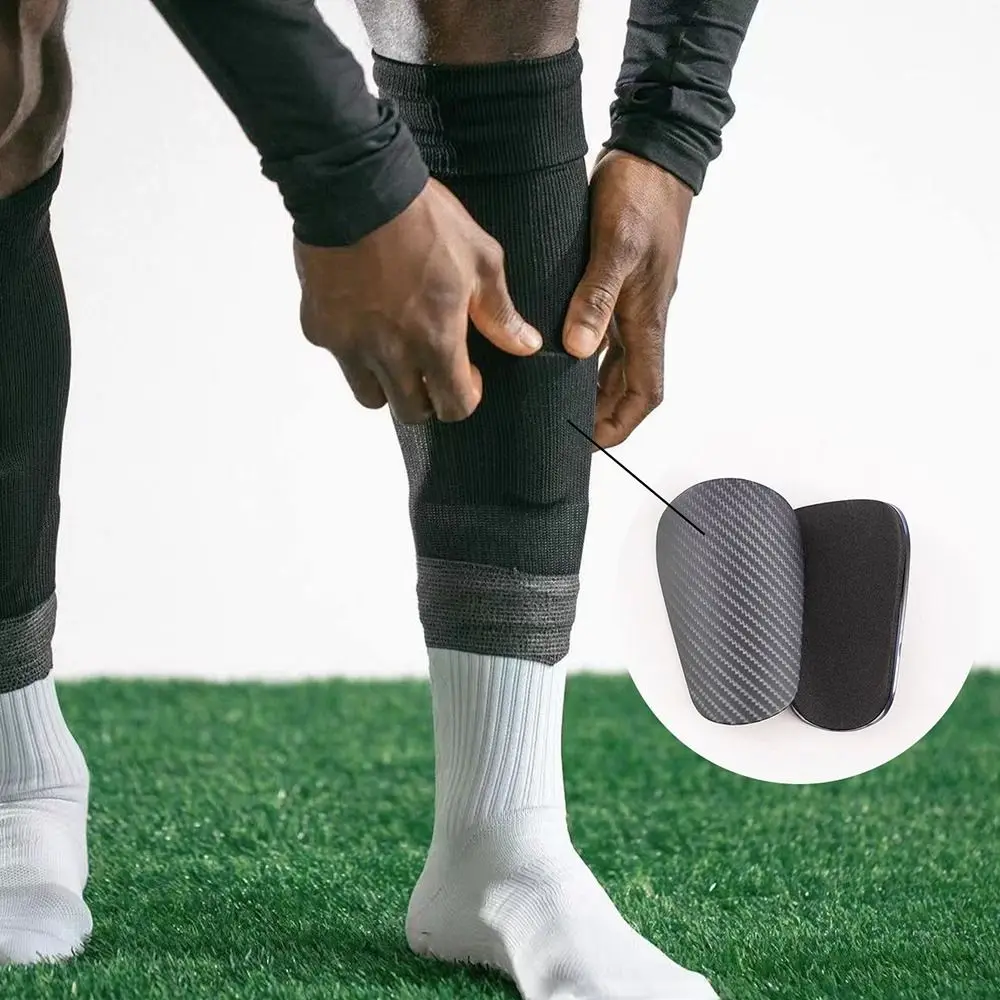 Knee Pads Shin Guard Pads Simple Imitation Carbon Fiber Shin Guards Small Size Football Protective Soccer Pads Knee Pads