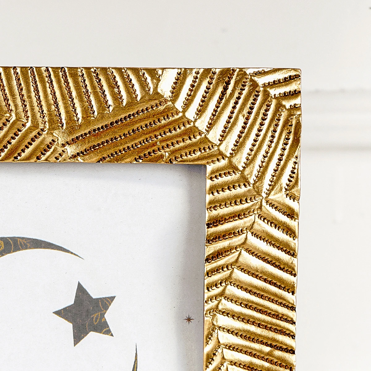 1PC, golden photo frame made of resin, festive home desktop decoration photo frame ornament