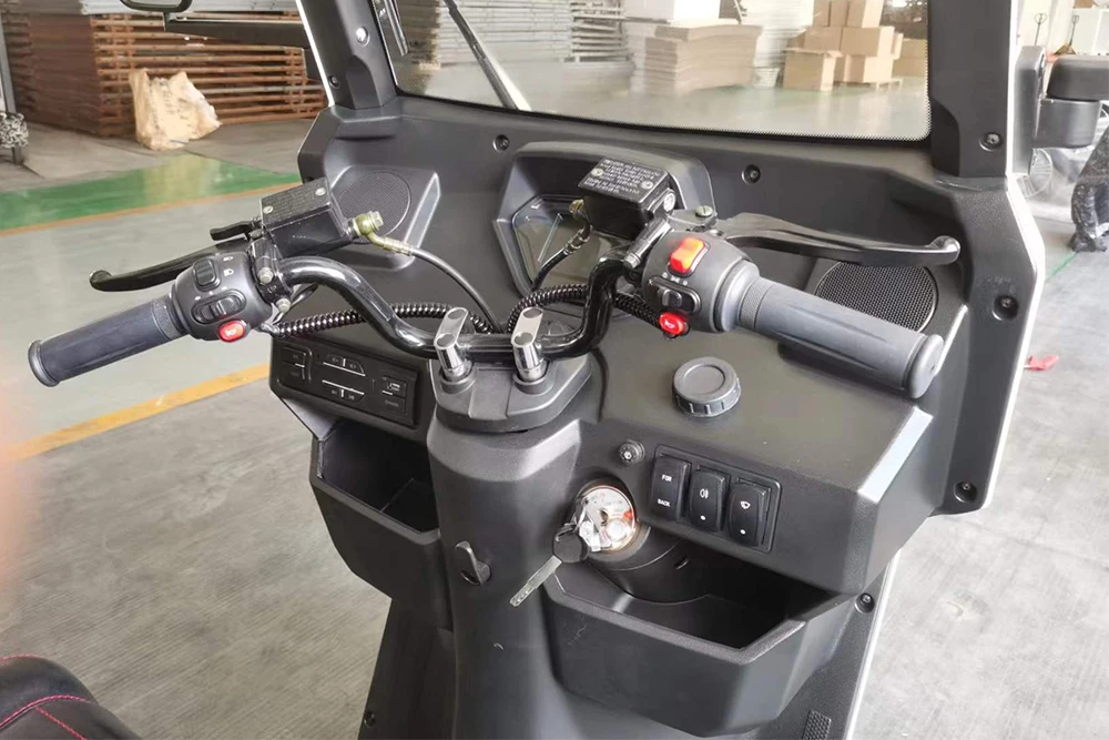 High Quality Courier Delivery Three Wheel Cargo Electric Tricycles Motorcycle Custom Logo Electro-tricycle For 3 People - Image 6