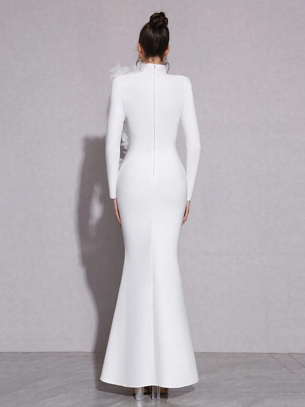 فستان Modphy المثير باللون الأبيض بأشرطة 2025 فستا...