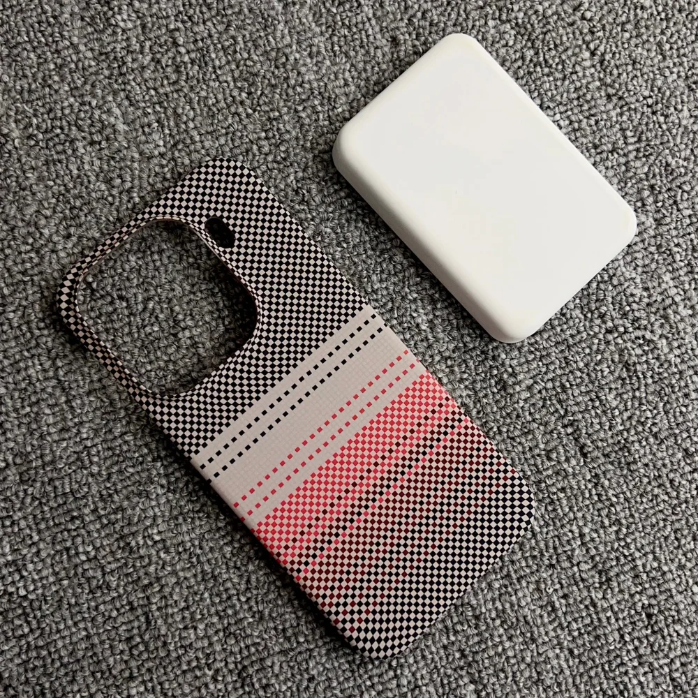 Luxury Carbon Fiber Kevlar Pattern Ultra Thin Magnetic Shockproof Phone Case