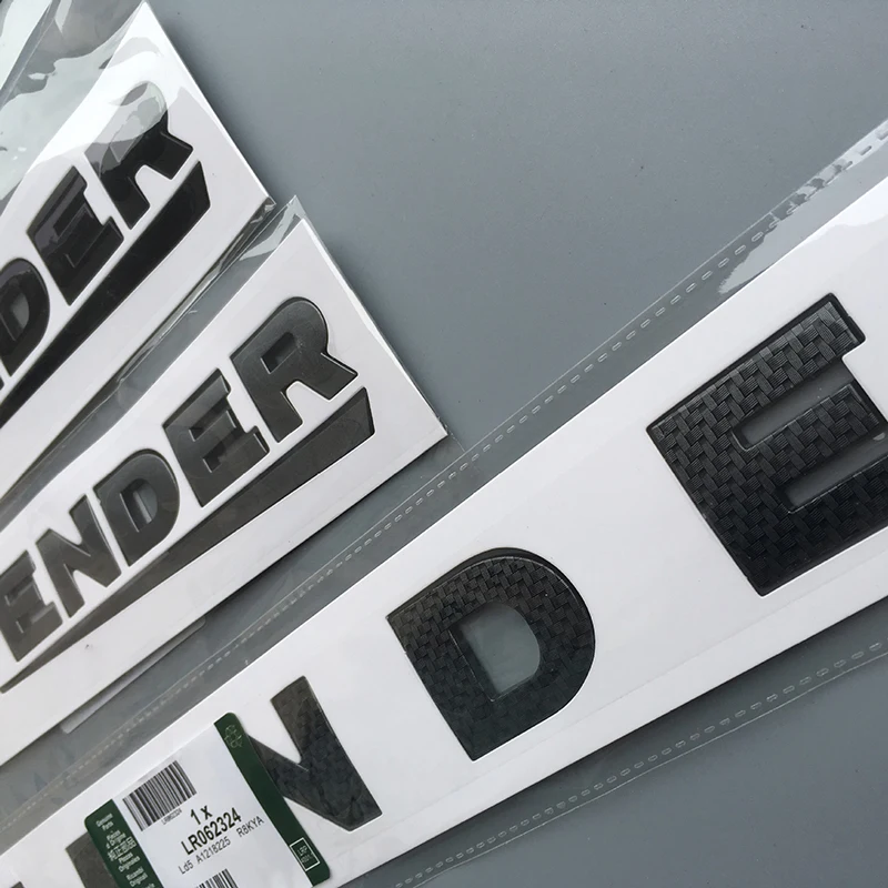 Auto-Styling, Nachrüstung der Fronthaube und der unteren Kofferraumaufkleber, glänzendes schwarzes Karbonfaser-Buchstaben-Emblem für Land Rover DEFENDER-Abzeichen – Detail 1