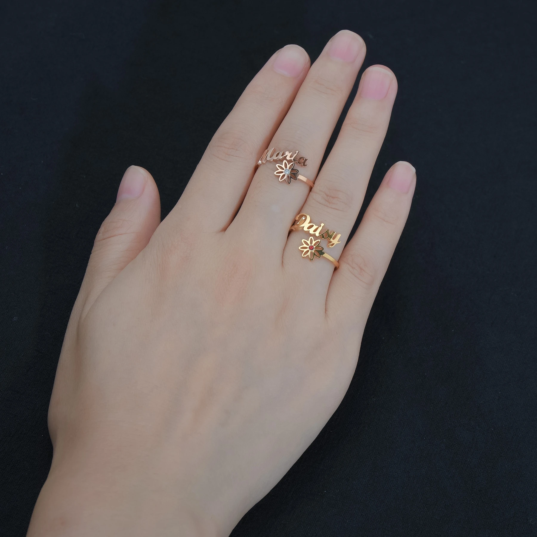

Onlyfans Customized Name Zircon Open Ring for Men Women Stainless Steel Fashion Jewelry Personlized Daisy Dating Ring Party Gift