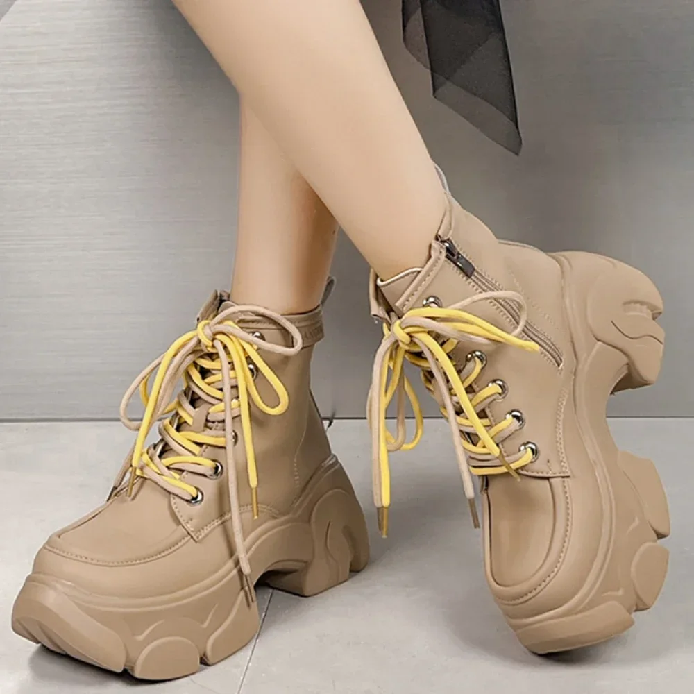 

Женские ботинки в стиле панк 2023 модные ботинки мартинсы на высоком каблуке со шнуровкой удобная обувь на платформе с круглым носком женские короткие ботинки