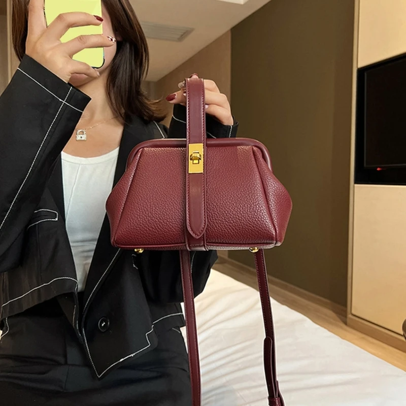 

Stylish Small Shoulder Bag for Women Girl Retro Crossbody Bag PU Leather Handbag