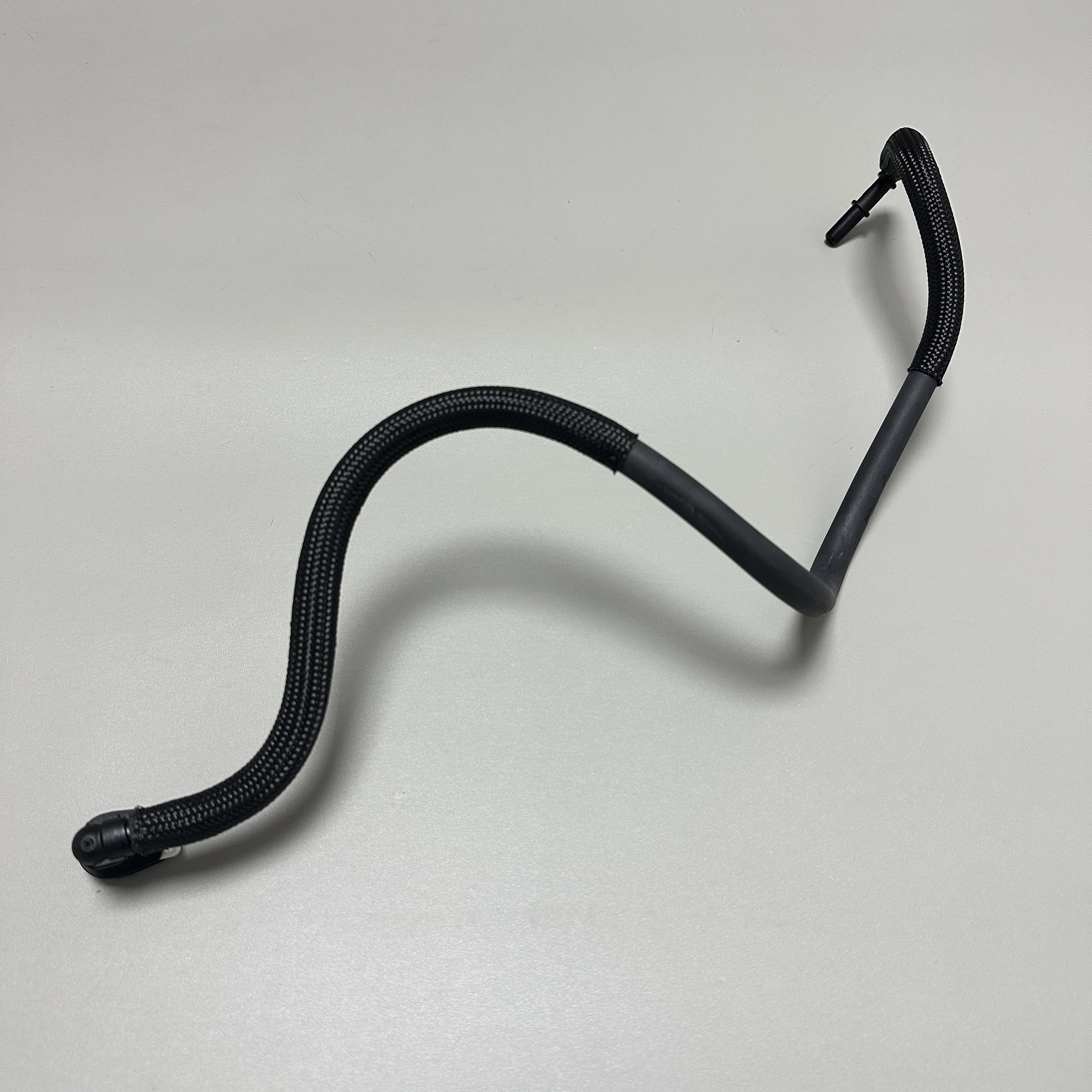 31669032 engine conveyor line fuel tank gasoline pipe chassis for VOLVO V40
