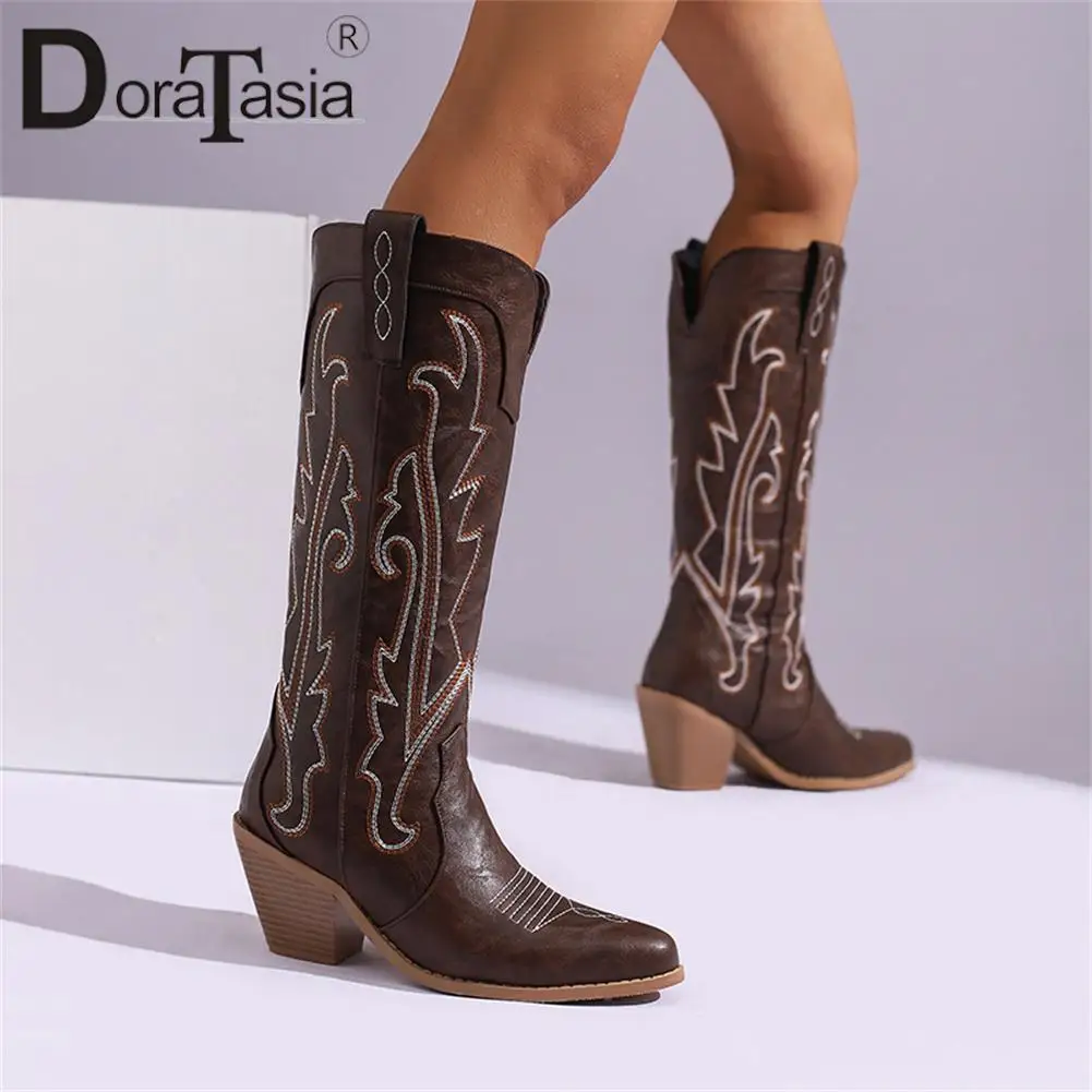 New Female Autumn Winter Cowboy Boots Fashion Embroider Chunky High Heels women's Cowgirl Boots Casual Party Woman Shoes