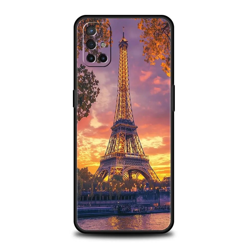 Red Umbrella Eiffel Tower Design Phone Case Cover