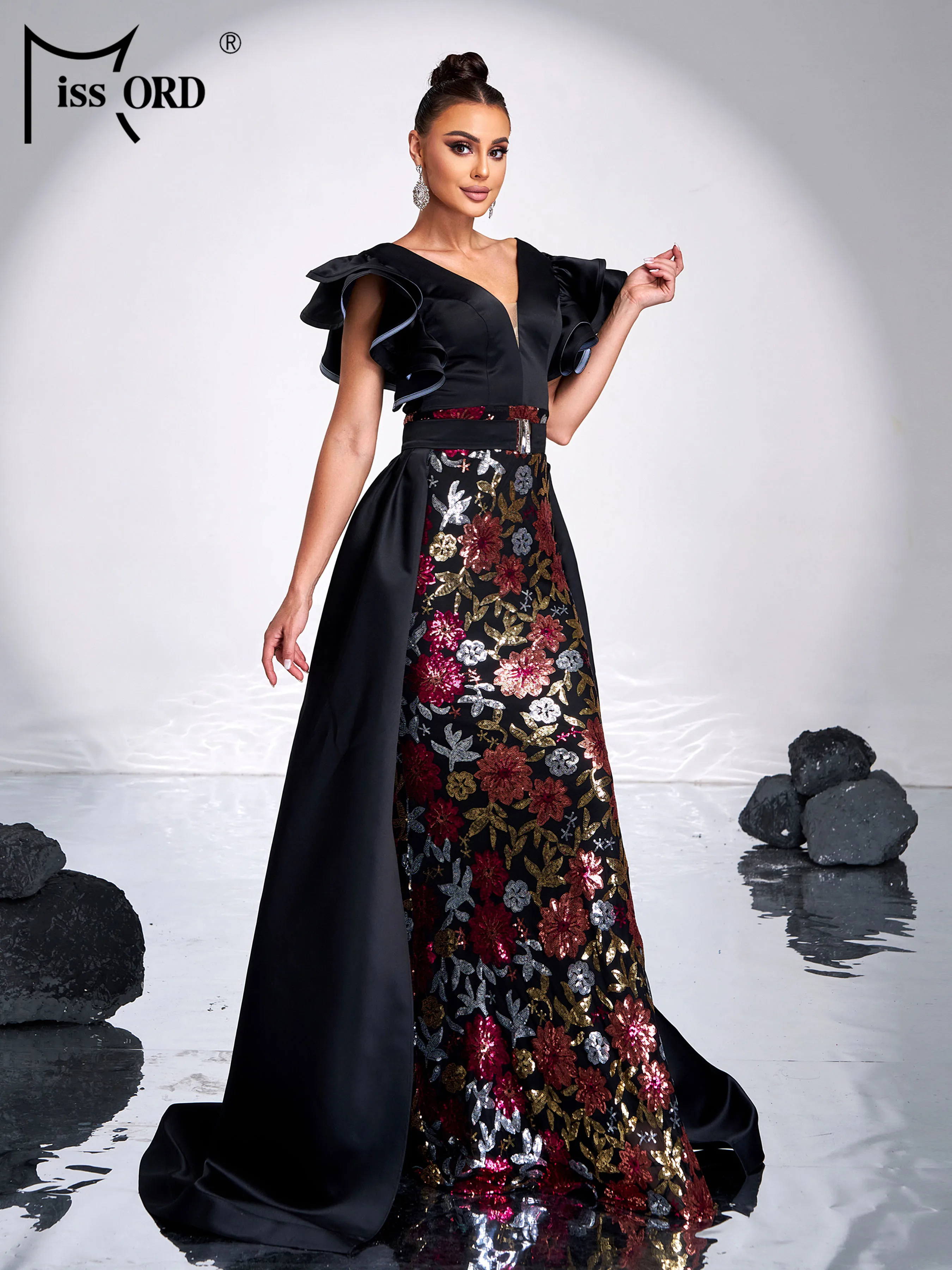 فستان Missord برقبة على شكل V أنيق بأكمام قصيرة مز...