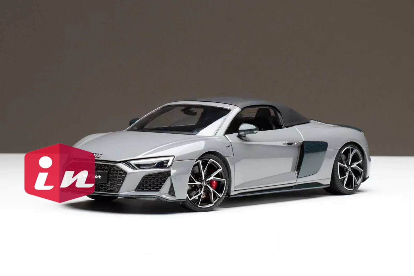 

R8 Spider Performance Nardo Gray Kengfai 1/18 Коллекционная модель автомобиля, лимитированная коллекция, хобби-игрушки