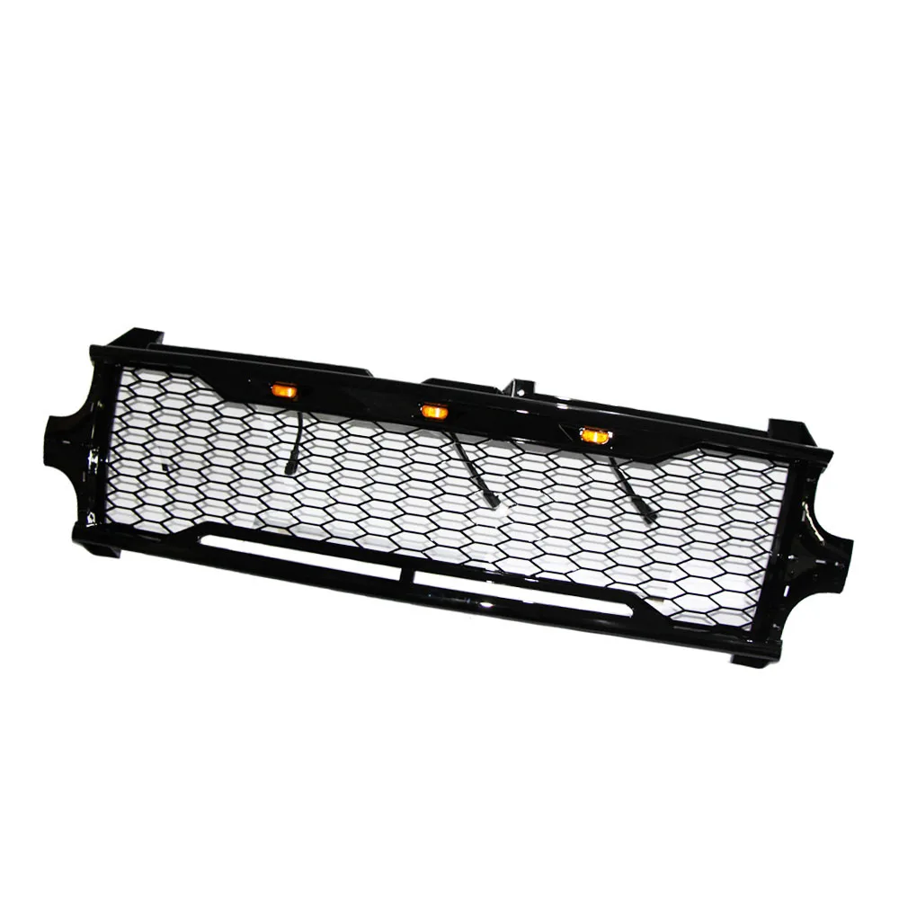 쉐보레 실버라도 1999-2002 차량용 LED 라이트가 있는 글로스 블랙 레이싱 그릴, 자동차 프론트 범퍼 그릴 메쉬 상단 그릴