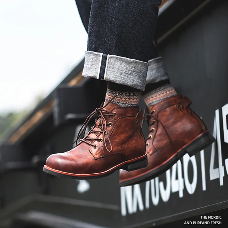 Stylish New Retro High Men's Leather Shoes Dress Business Working Brown Male Boots Lace-up Flat Casual Comfortable Men's Shoes