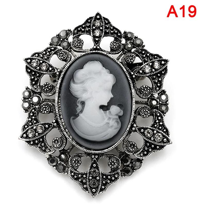 Broche Vintage Camée - Buste Femme Noir Sur Fond Blanc - Couleur Vieil Or - Réf. 3229