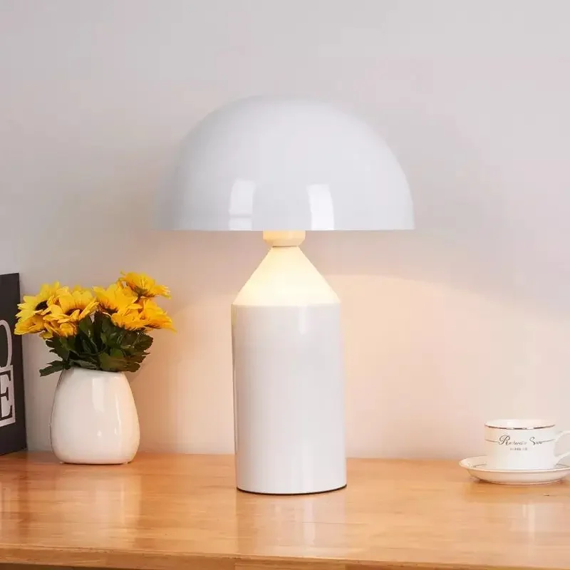 

Nordic Iron Table Lamp Home Deco for Bedroom Table Luminaire Bedside Bedroom Lamp Light LED Desk Lights Stand Bedside Lamp