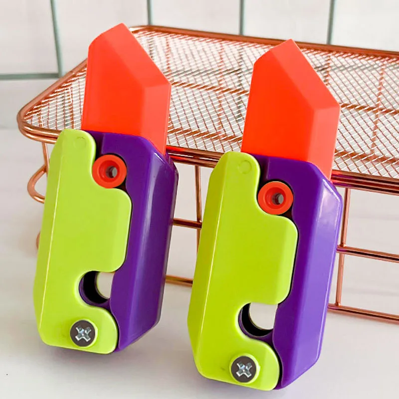 

Cute Gravity Knife Cub Jumping Small Radish Knife Mini Model Pendant Push Card Decompression stress reliever Toy Gift