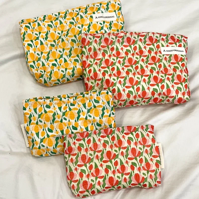 

Simple Sweet Yellow Red Floral Printed ClutchCosmetic Bag Travel Portable Toiletry Bag Fashion Toiletries Makeup Organizer Pouch