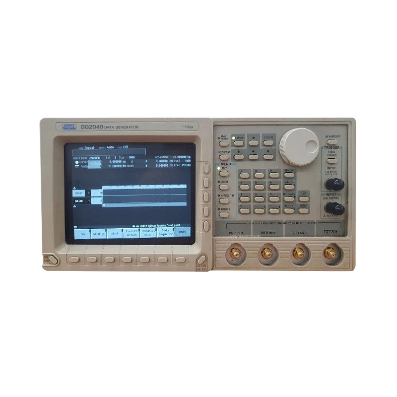

Tektronix DG2040 2ch 1.1GHz 256Kbit Data Pattern Generator