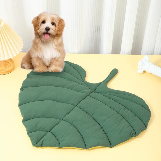 Cat Bed Mat Leaf Shape Pet Blanket Soft Puppy Sleeping Pad Washable Non-Slip Room Decor Floor Rug for Dogs Cats Pet Supplies 4