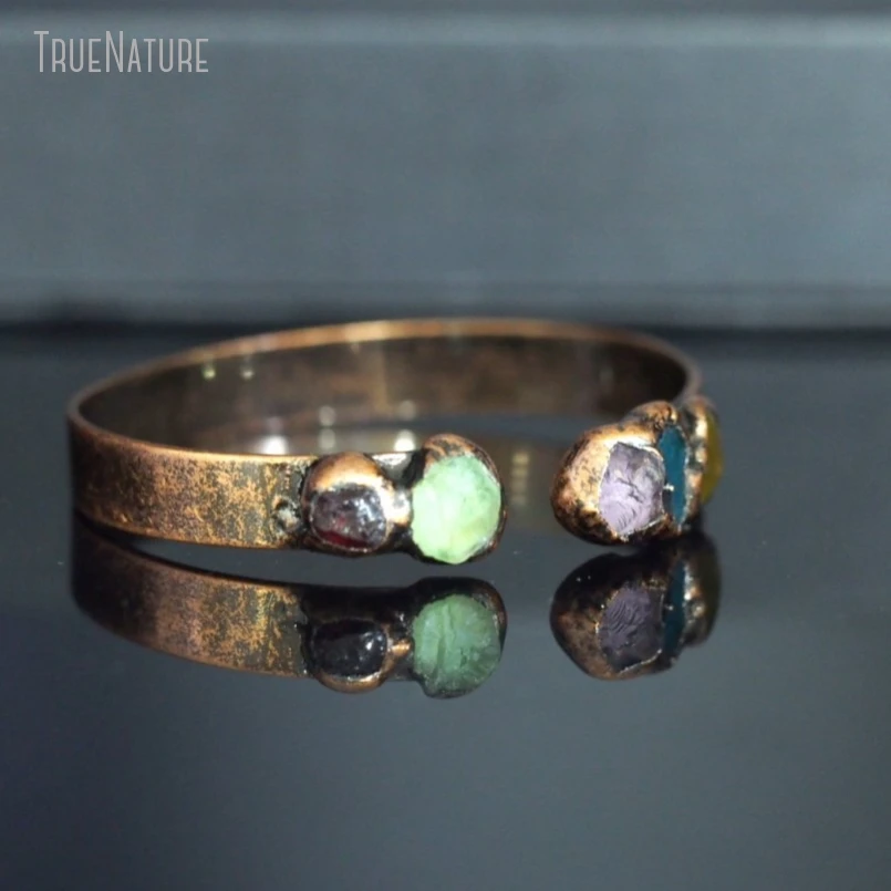 

5Pcs Wholesale Vintage Style Handmade Soldered Free Form Antique Bronze Color Tin Crystal Bangle BM48701
