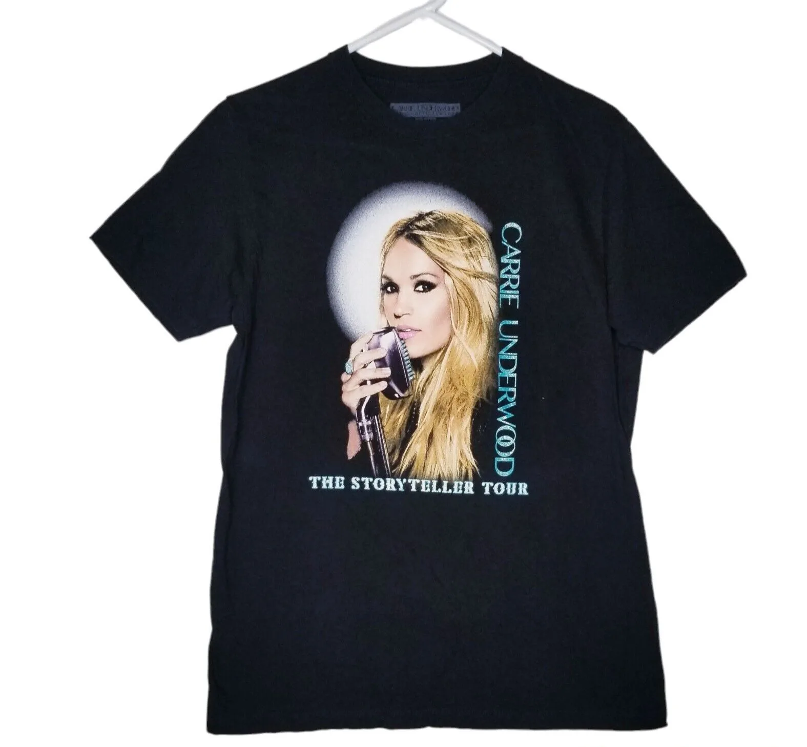 Carrie Underwood Band T Shirt Size Medium Black The Storyteller Tour Country Maniche Lunghe O Corte