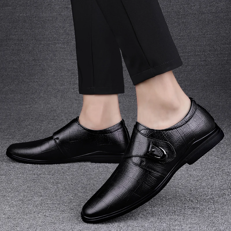

New Embossed Square Heel Men Business Formal Shoes Genuine Leather Casual Shoes for Men Soft Sole Comfortable Men Leather Shoes