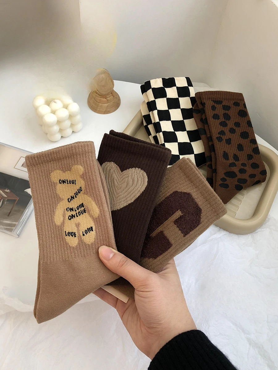 

5 Pairs of Khaki Socks Women's Mid-tubeSocks Spring and Winter Pile Socks Cotton Hipster Red Coffee CheckerboardSocks