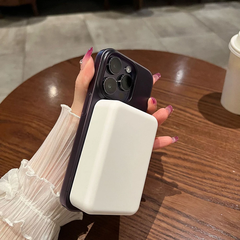 Matte Ultra-Thin Magnetic Wireless Charging Cover