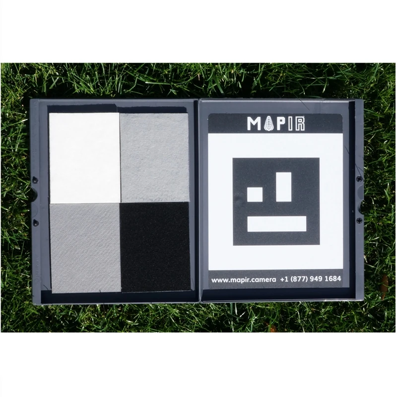 MAPIR 카메라 반사 보정 그라운드 타겟 패키지 (V2)