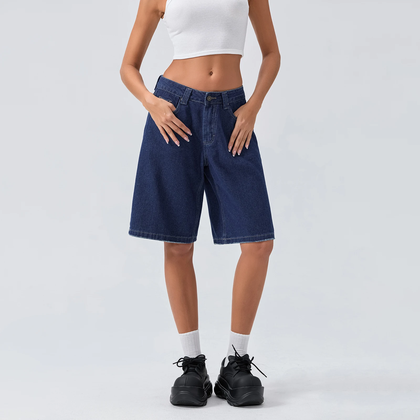 New Fashion Womens Knee Length Denim Shorts Loose Solid Color Low Rise Wide Leg Long Shorts With Pockets For Summer S-2XL