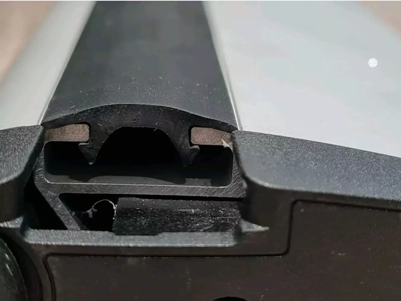 Car Exterior Parts 150cm Auto Rubber Seal Strip Universal Car Roof Thule T-Slot Sealing Strips Noise Insulation